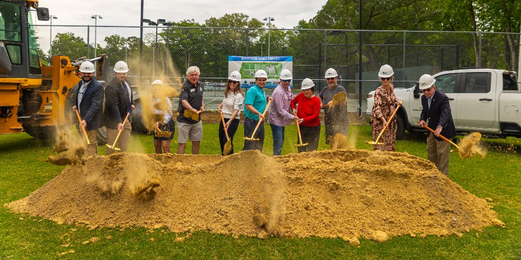 MtPleasantGov's tweet photo. 🪏 The Mugsy Kerr Tennis Complex Expansion Project is officially underway!🎾 The Town celebrated the groundbreaking of this major recreation investment, which will add four new hard courts, two clay courts, expanded ADA accessibility, and additional restrooms for the community. https://t.co/xK5fptjivd
