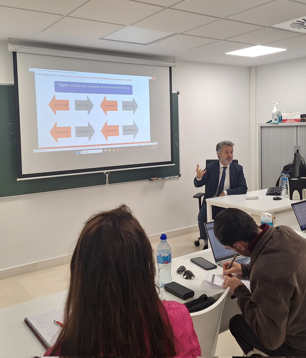 MasterTDAJ's tweet photo. En nuestra primera semana presencial en la @FacDerechoUsal nos ha acompañado @apfner para explicar y discutir con los estudiantes del @MasterTDAJ algunas cuestiones analíticas básicas del derecho. https://t.co/lLirNoTLyR