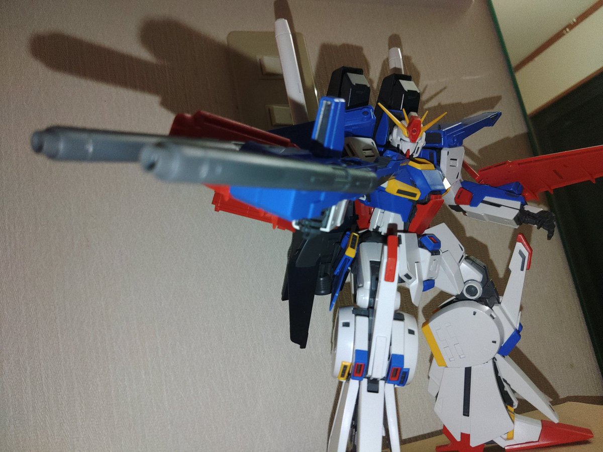 建谷亩思 様 約一月かけて本体こと強化型ZZガンダム完成！！ こいつはニュータイプ