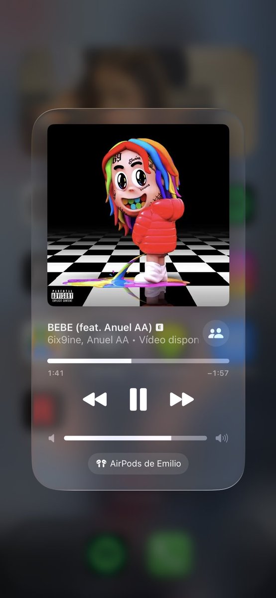 Lukassbp's tweet photo. nunca voy a poder escuchar esta canción igual https://t.co/VRw4kNsk84