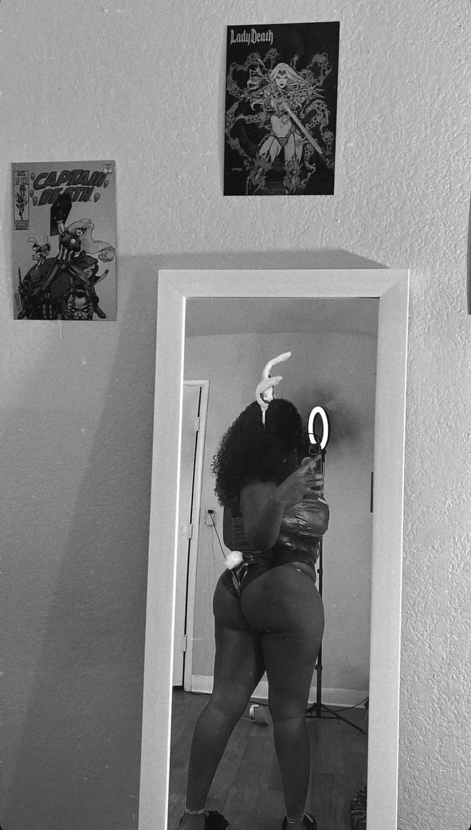 MsSlutkage's tweet photo. Brown in black🤎🖤👅 https://t.co/06tIN0Eo8g