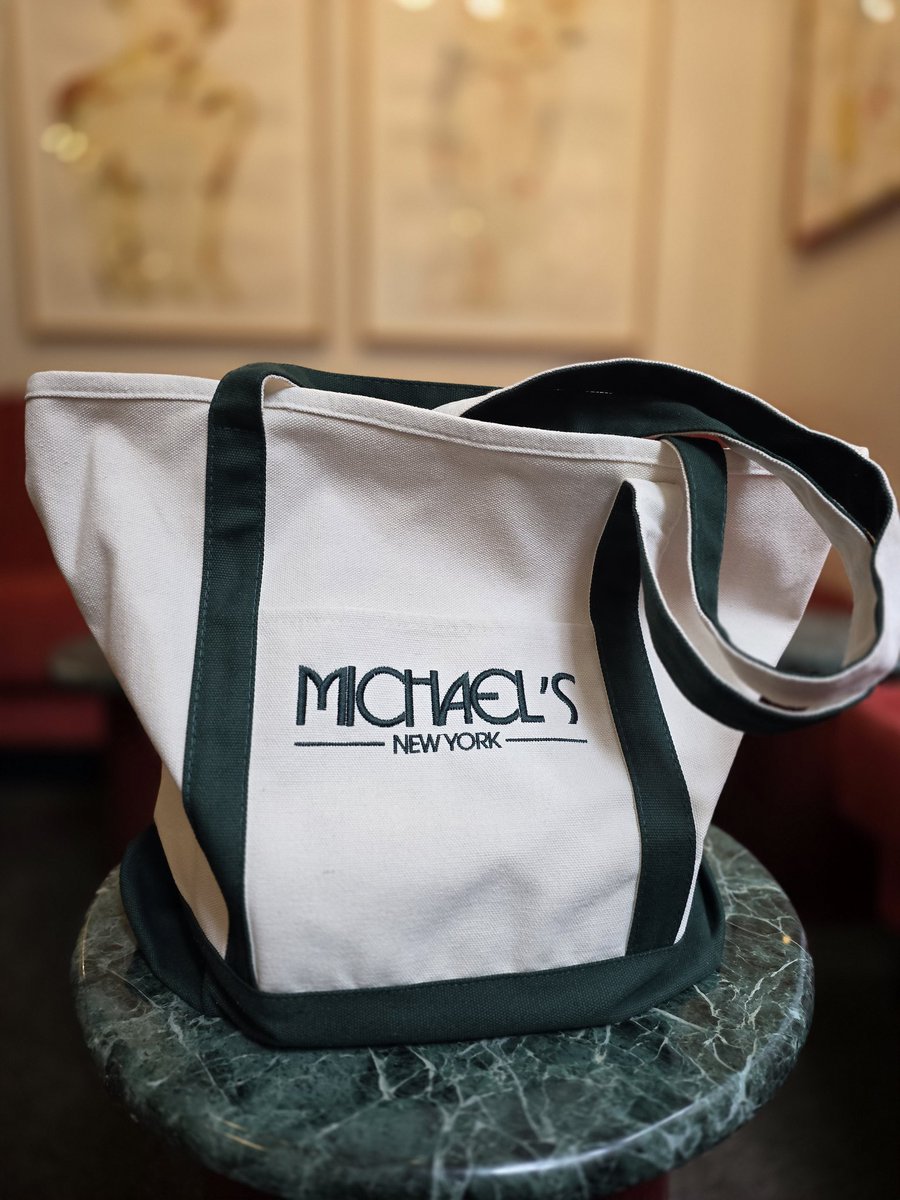 michaelsnewyork's tweet photo. Michael's New York tote bag!!!!
#totebag #merch #michaelsrestaurant #michaelismsmich https://t.co/gscEZnxjsD