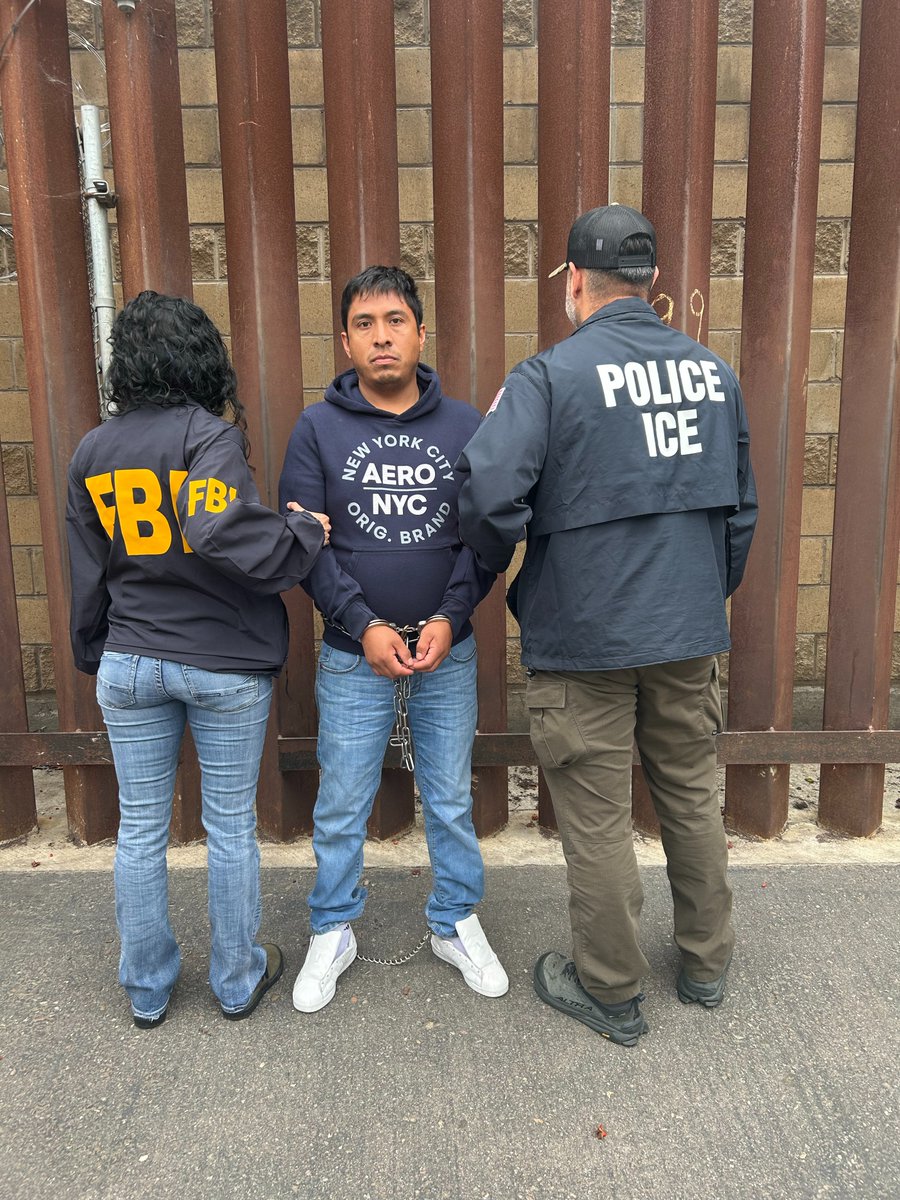 ICE Los Angeles tweet media
