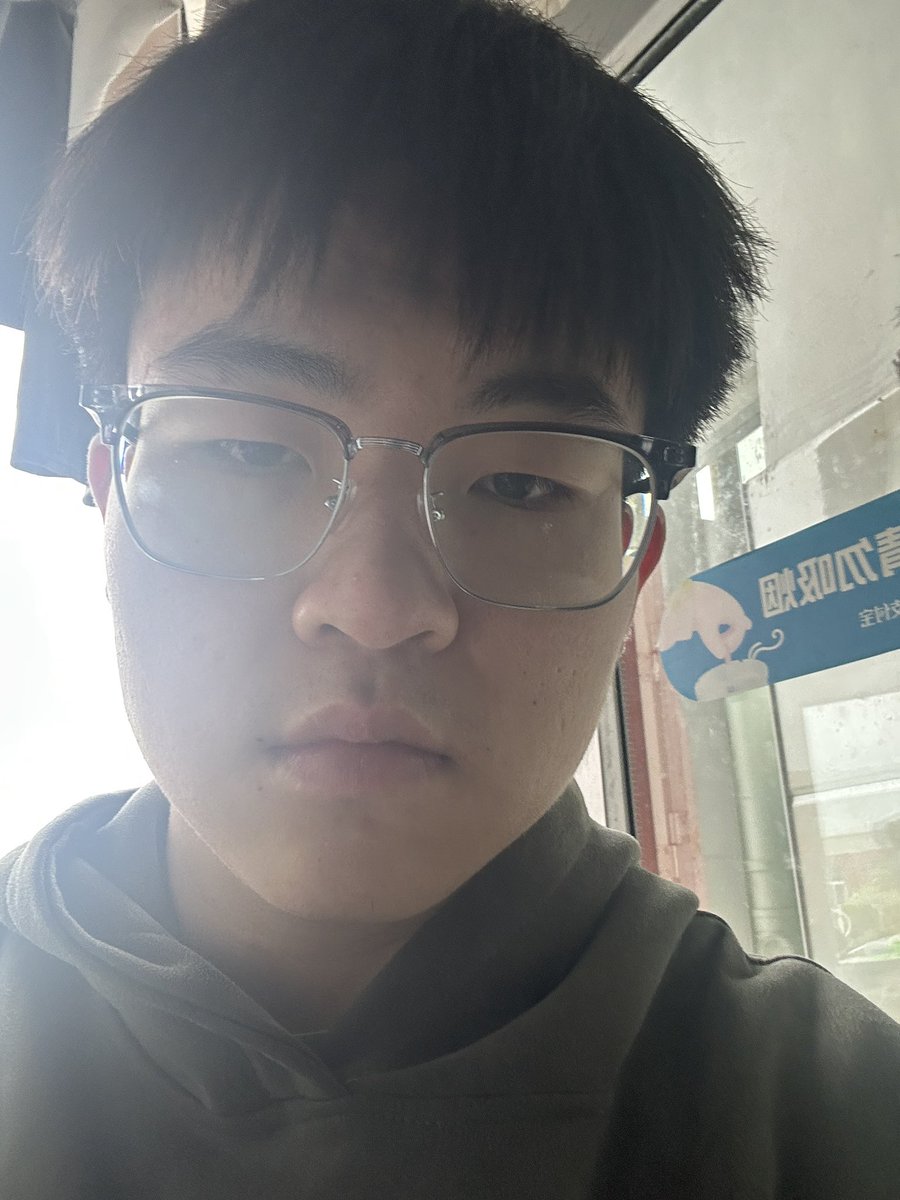 liu_wei134's tweet photo. 手腕受伤了已经休息三天了不能训练好难受啊😫😭tfcc了咋办啊呃呃 https://t.co/2D2cQ87k7J