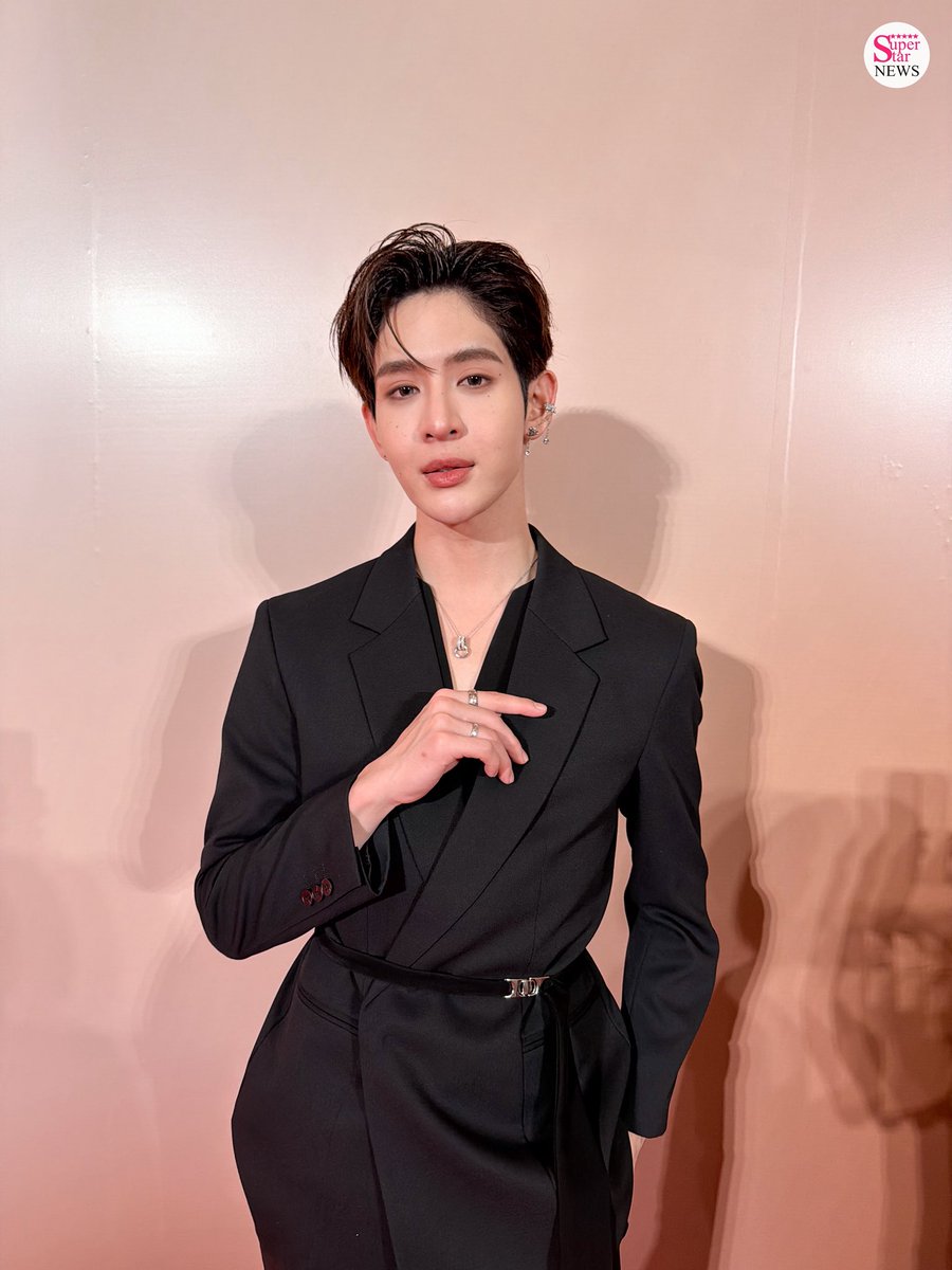 SuperStarNews tweet media