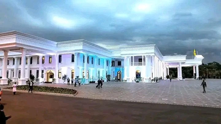 Georgeruto001's tweet photo. President @WilliamsRuto will occupy this building until 2032 😎.

If you agree with this repost it

TUTAM 🔥🔥💪🙏✌️ https://t.co/1MlPA5qONH