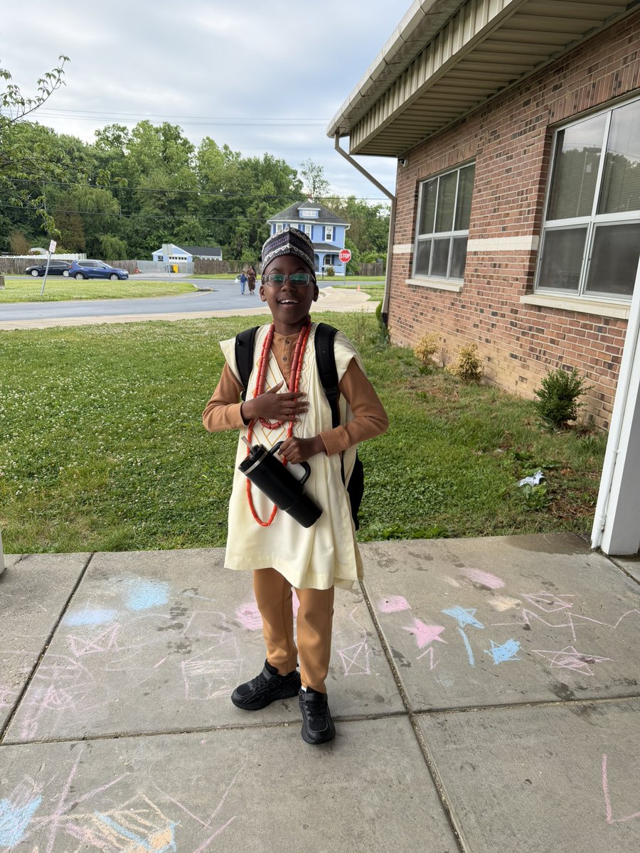 SevernESAACPS's tweet photo. Our Severn scholars are proud to share their culture!! https://t.co/oFbAwGp0rA