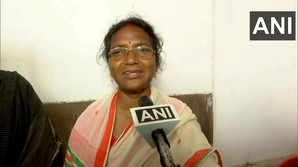 ANI's tweet photo. Kolkata, West Bengal: Mother of RG Kar Medical College rape and murder victim and BJP leader Ratna Debnath says, "I took my oath yesterday. Today, I had to submit some documents. I came here to do that. Everything is fine. I don't think that Abhaya is with me. She has always been with me in this fight. I can't do anything without her. She is with me in this fight, too.

On TMC chief Mamata Banerjee, she says, "I won't say anything about her. I don't want to say anything about her. If she wishes, she will go to court."