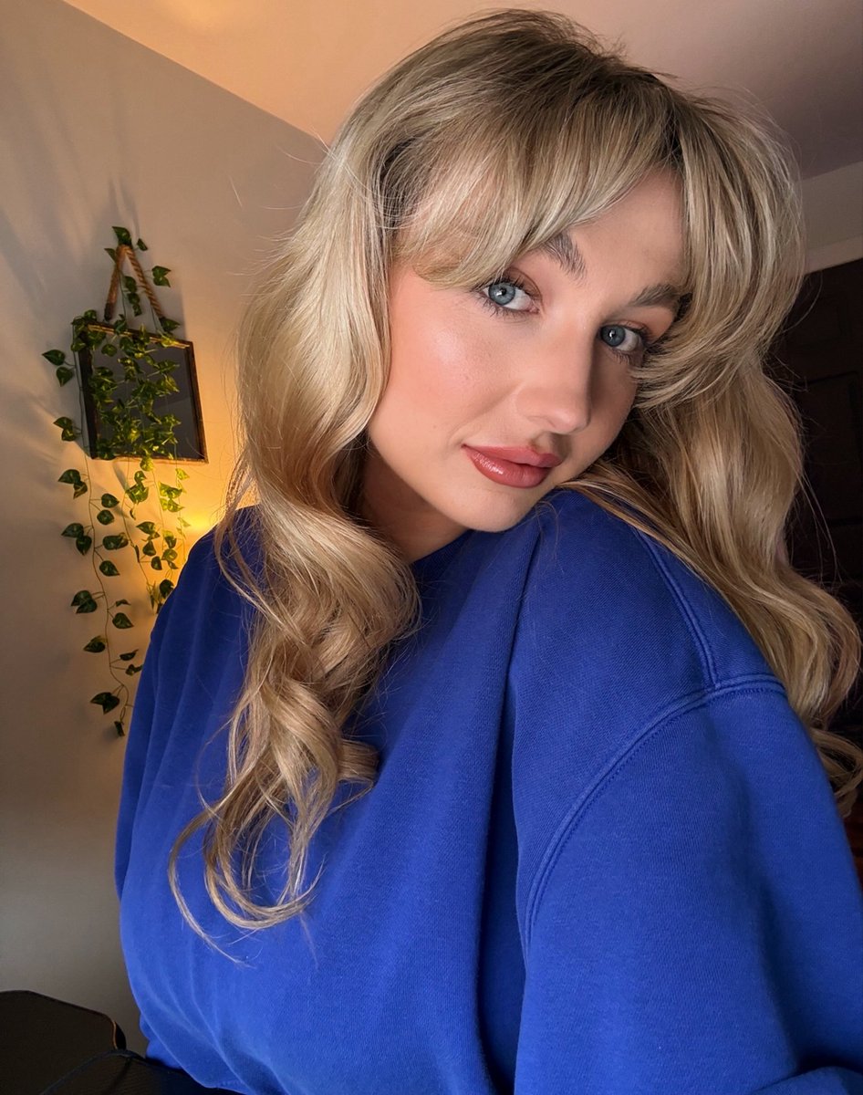 LILY tweet media