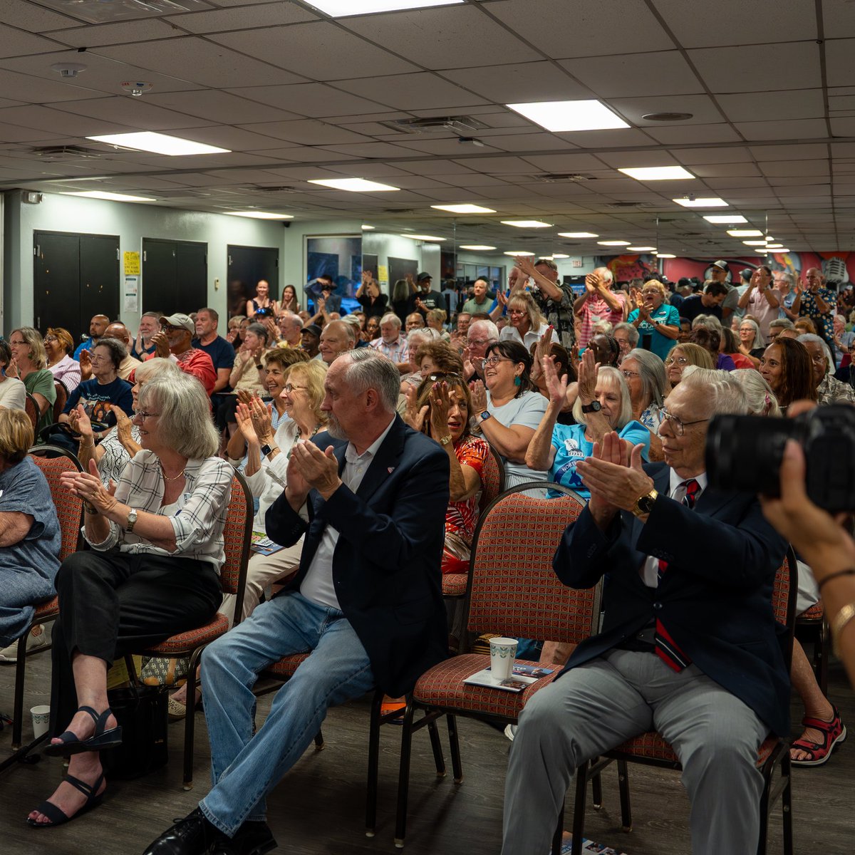 davidjollyfl's tweet photo. A packed house in Clearwater at the Artz 4 Life Academy. The energy in this room was a reminder of what’s possible when people come together around hope, community, and change. https://t.co/lVwAVgodMo