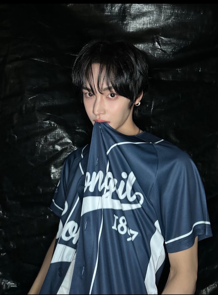 cy ✰ tweet media