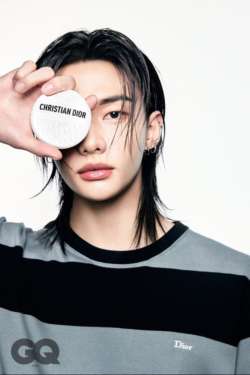 HyunLub77079's tweet photo. このタグが全てを物語っているよね
GQ KOREA のタグ
#DiorBeauty #DiorSkinCare
#DiorSkinEssentials #DiorLeBaume
#DiorLaMousse #Dior #DiorFal26
#StrayKids #HYUNJIN #스트레이키즈 #현진 https://t.co/V4vUuWJaTl