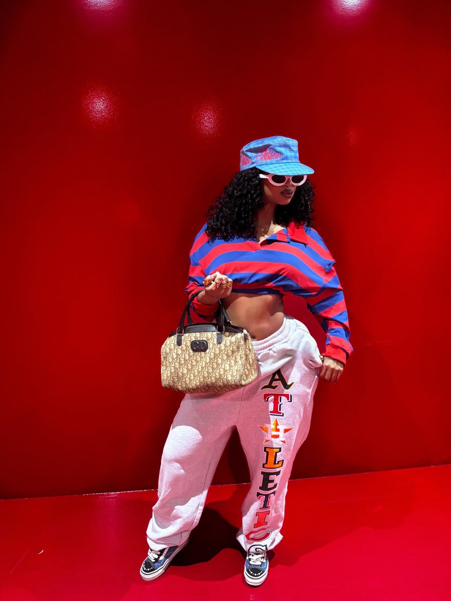 Ms.Flowers🌸 tweet media