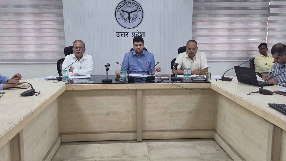 DM ALIGARH tweet media