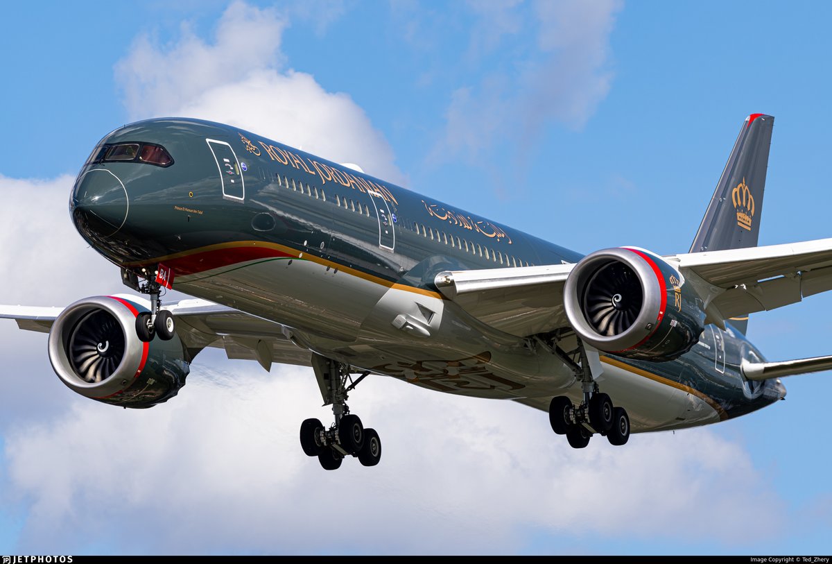JetPhotos tweet media