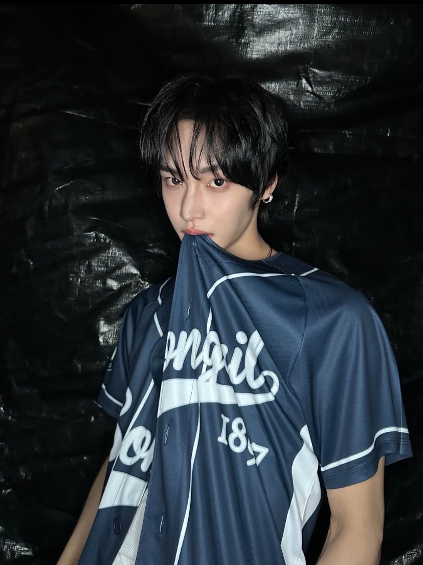 cy ✰ tweet media