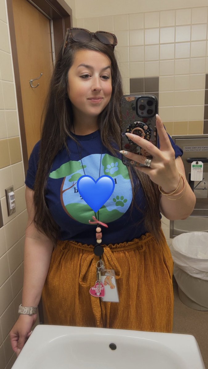 Samantha Dear🍍 tweet media