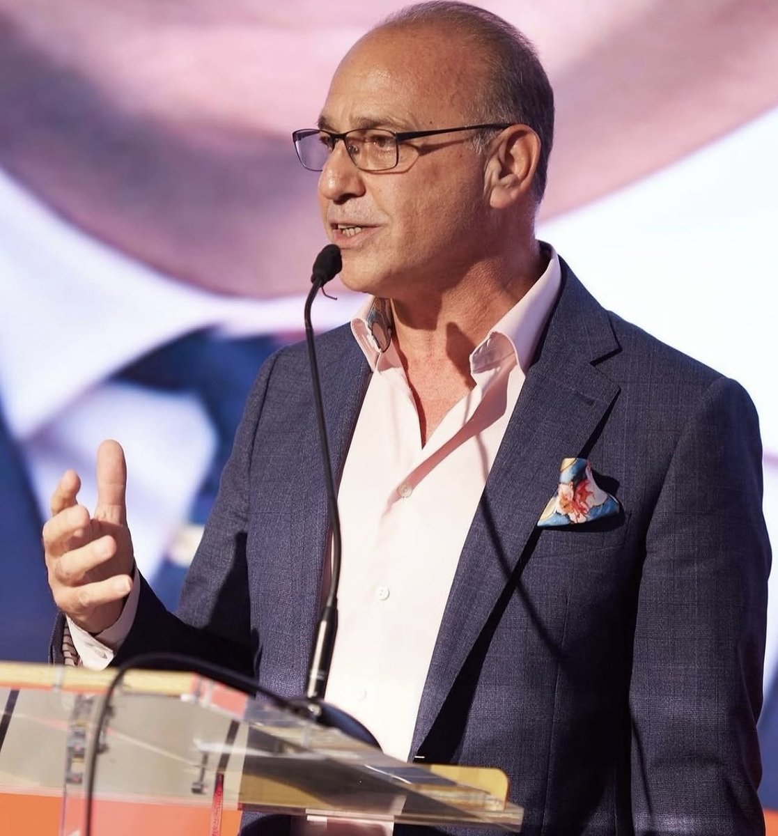 Theo Paphitis tweet media
