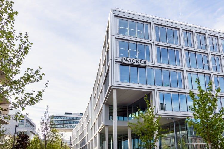 Ca_Lato's tweet photo. Wacker agrees 1,600 German job cuts under PACE plan https://t.co/XUTyDuijO6 https://t.co/KzTfJyPIB4