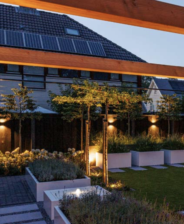 LightProTrade's tweet photo. Lightpro low voltage outdoor lighting is the professional solution for anyone looking to beautifully illuminate a garden, landscaped area, or any other outdoor space. 💡

Experience the perfect blend of performance and design.

#Lightpro #LandscapeDesign #GardenLighting https://t.co/Xhm1PHprWX