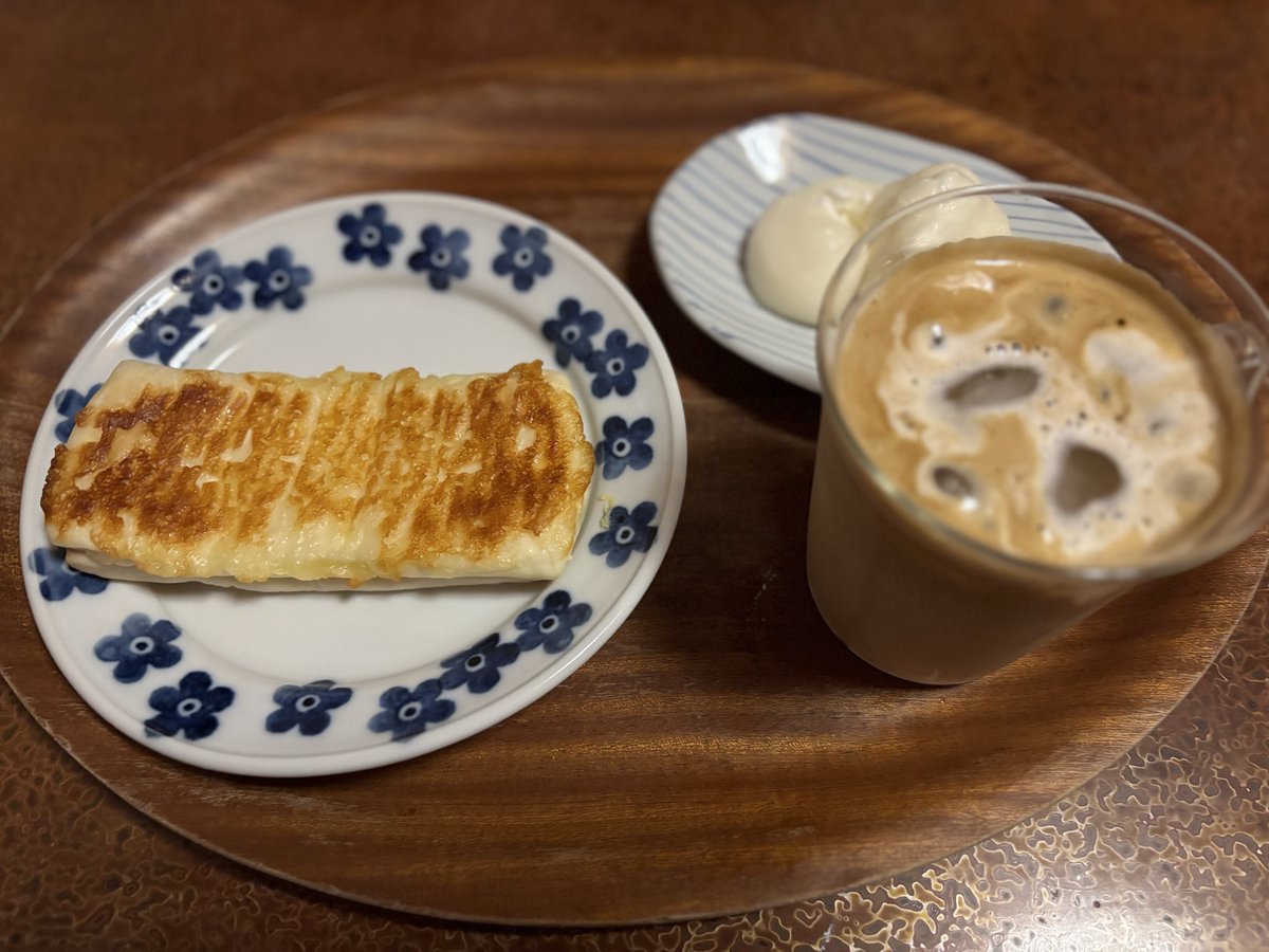 毎日パン食べる人 tweet media