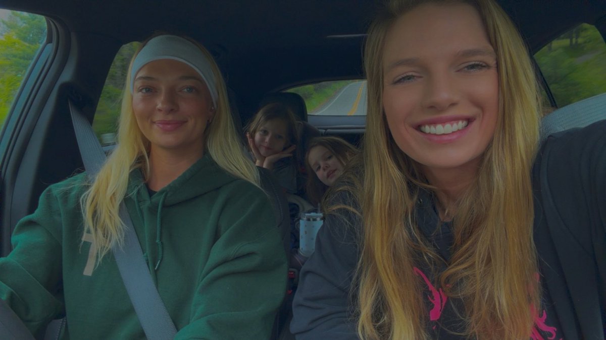 MsStormAngel's tweet photo. ROAD TRIP! 

8 hour drive to see our grandparents in Michigan! ❤️ https://t.co/V98n2G80FI