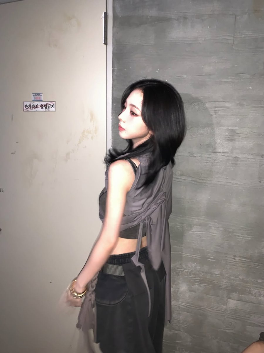순간의 카리나 tweet media