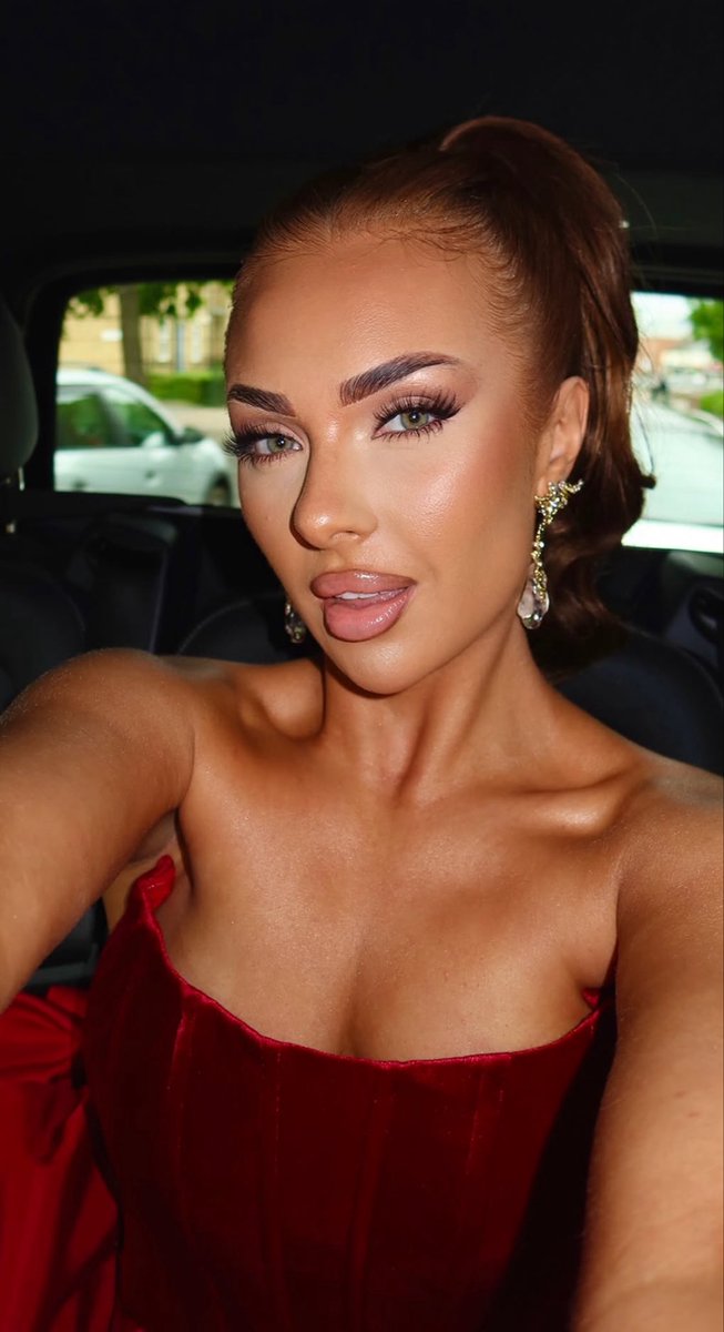 iHeartHotBabesV2 tweet media