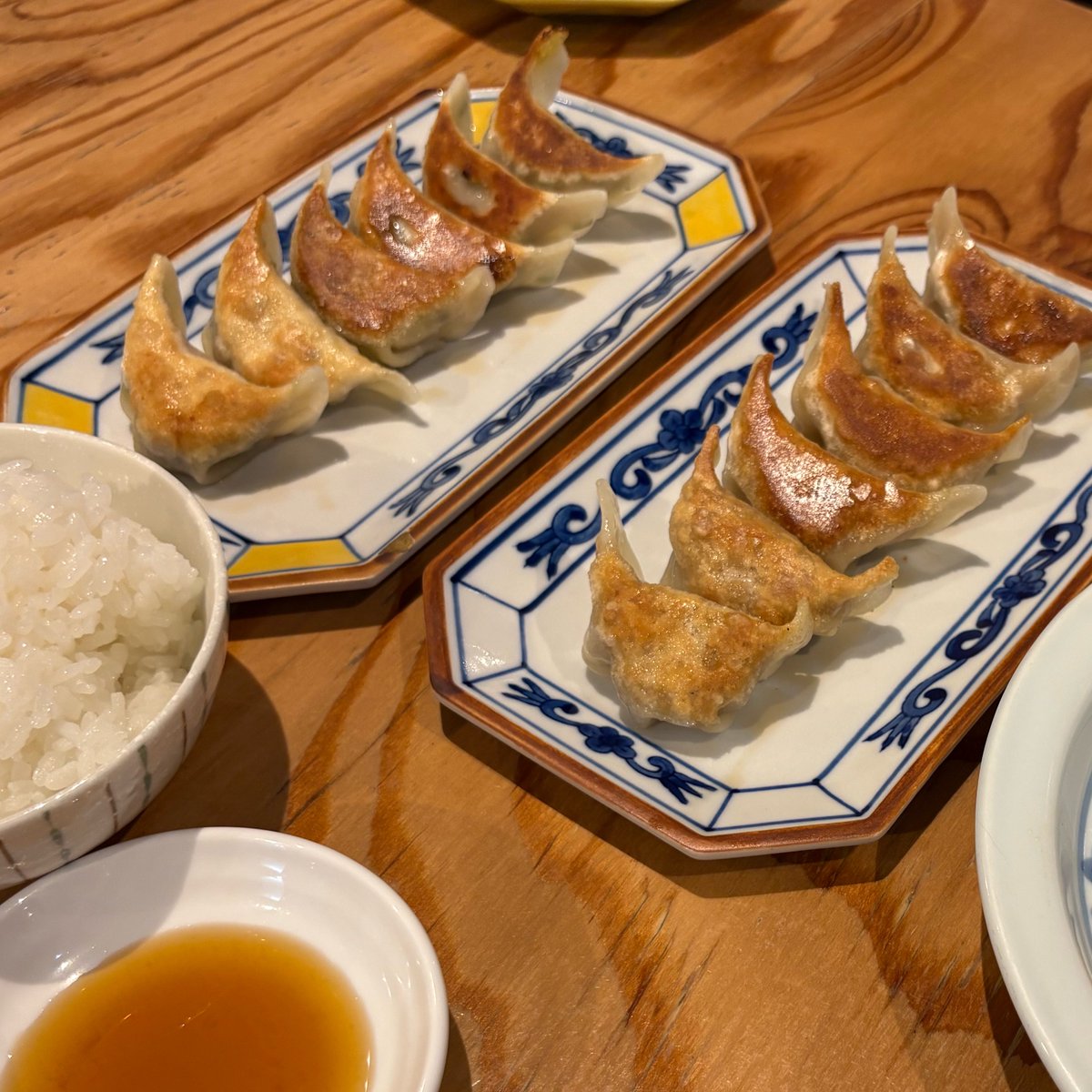 phonmu_'s tweet photo. 餃子屋だけどよだれどりが絶品🥟️

#日常垢 #日常垢さんと繋がりたい https://t.co/3k9CqEBtiV