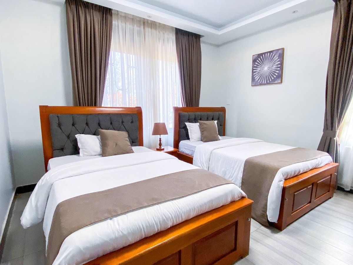 realestate_ug's tweet photo. Luxury Two Bedroom Airbnb Apartment for Rent in Kira Town – UGX 250,000 Per Night

Rates

💰 UGX 250,000 per night
📆 Daily &amp; short-stay options available

📞 Call / WhatsApp: 0709220000
👀 Free viewing available https://t.co/xmVFmiVbBc