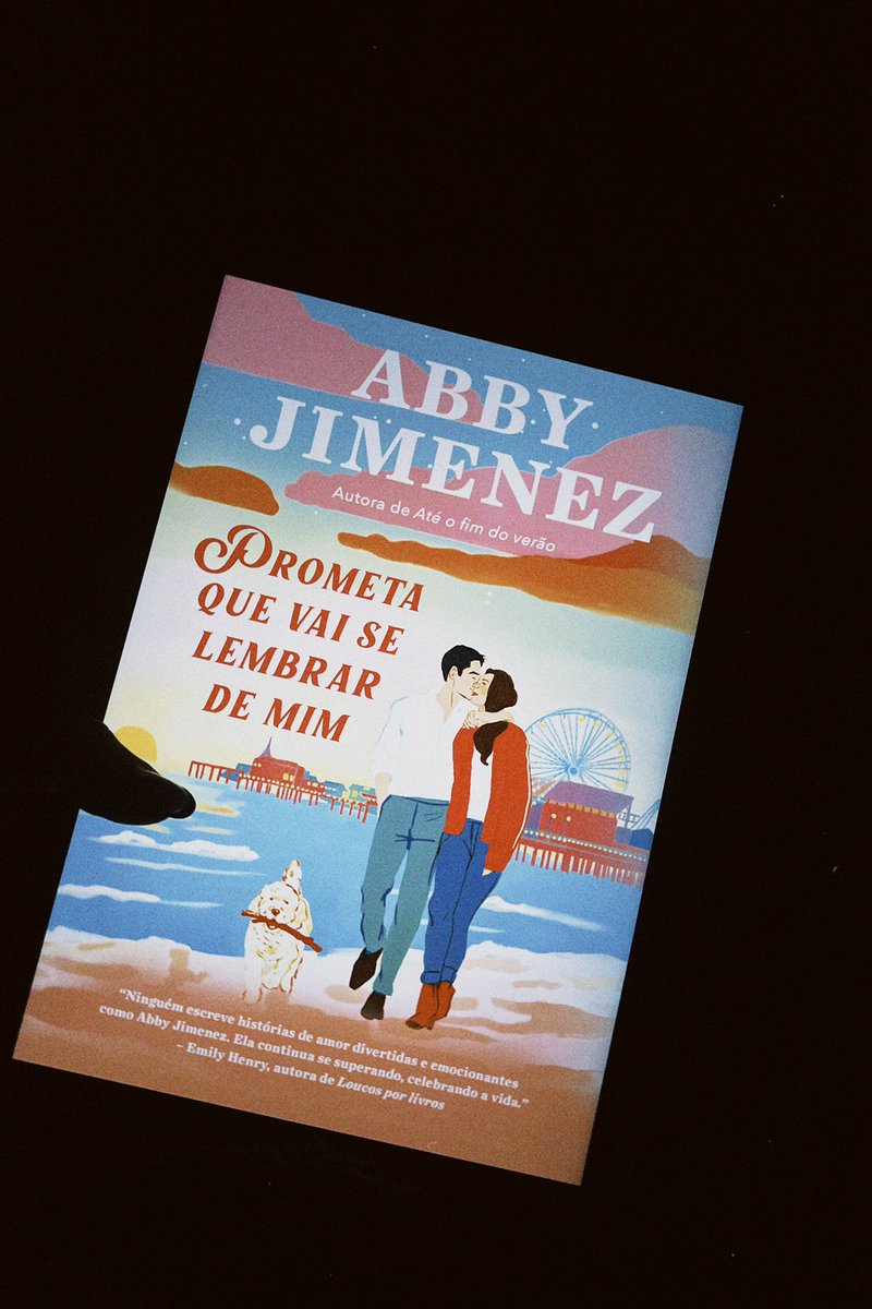 readwiththemoon's tweet photo. Prometa que vai se lembrar de mim de Abby Jimenez.

- Abby, faz um homem pra mim, por favor! 
eu sou apaixonada pelos homens que ela escreve, e não poderia ser diferente com o Xavier, o romance, os problemas REAIS, tudo isso fez a leitura ser perfeita.

★★★★★ + ♡ https://t.co/ymfvQZfCsB