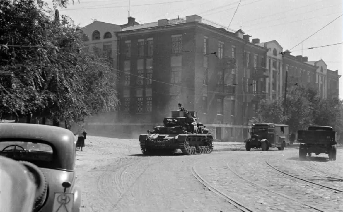 Voices of WW2 tweet media
