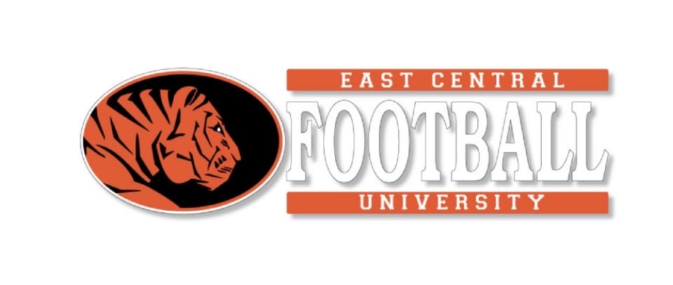 Heath_Clawson's tweet photo. Thank you to @CoachIngramECU &amp; @ECUTigersFB for coming by to recruit our @WoodvilleFball players!! Coach Ingram knows #bEastTX is where them dawgs at!! #RecruitWoodville https://t.co/uloqqkUi2p
