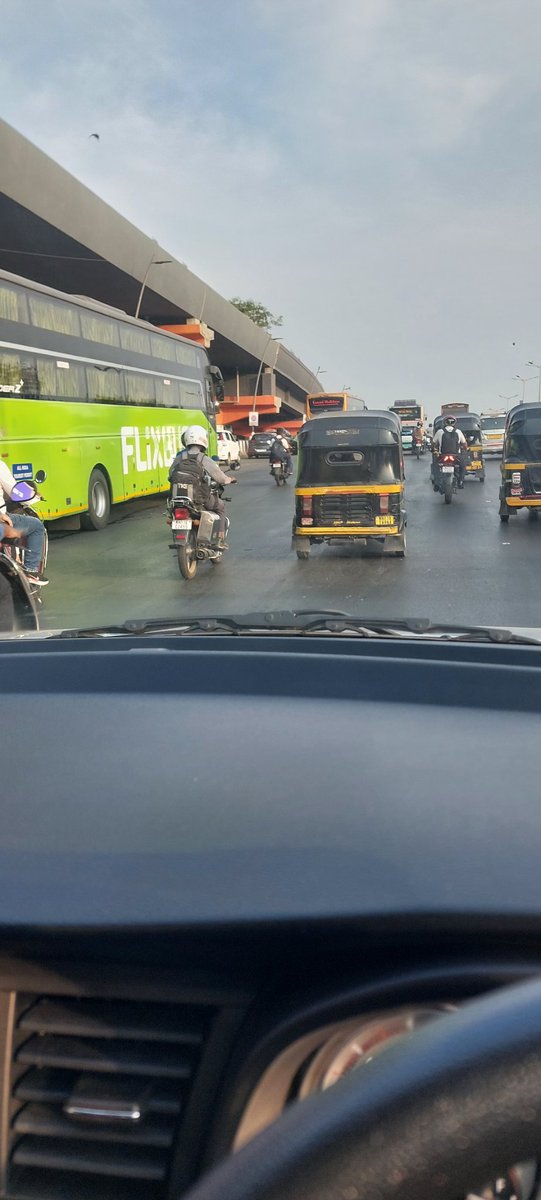 mickygala's tweet photo. Today again, heavy traffic near the airport due to private buses parked on the main road. This has now become a daily chaos for commuters. Requesting authorities to take immediate action and clear the congestion @MTPHereToHelp @mumbaitraffic https://t.co/codXXJAXAX