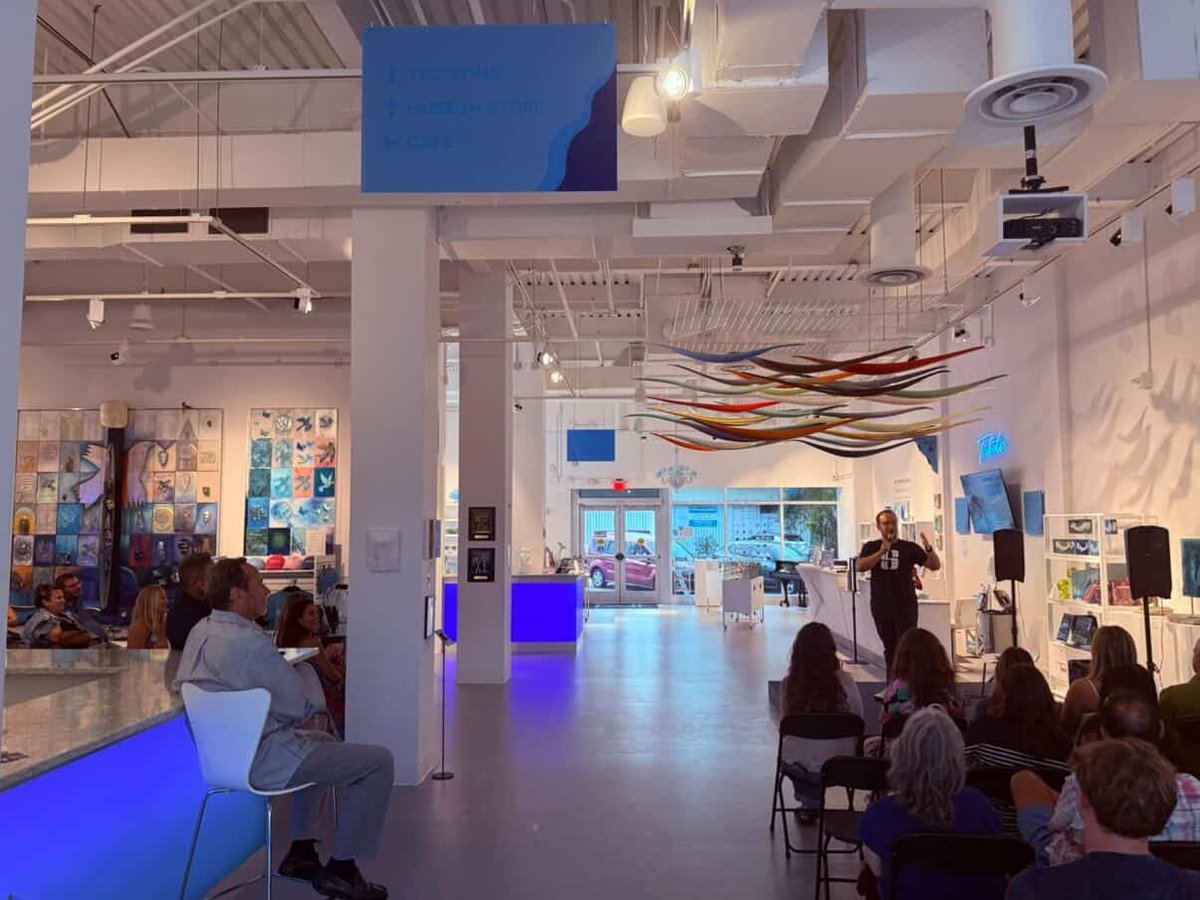 ImagineMuseum's tweet photo. sold out last time. 
back June 9th.  
comedy battle at Imagine Museum, St. Pete. comedians go head to head and whoever gets the most laughs from the room wins. 
$10, museum included, Dan Bakst hosts. https://t.co/j3Wsoq5MFJ