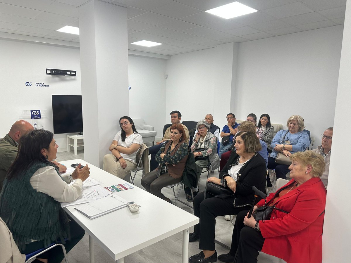 ppdealcala's tweet photo. La Comisión de Planificación Urbana presidida por Cristina Alcañiz ha estado hoy centrada en uno de los debates más relevantes para el futuro de Alcalá: cómo seguir ordenando el crecimiento y desarrollo de nuestra ciudad.

🏗️ Proyectos en marcha, necesidades detectadas y distintas perspectivas sobre el modelo urbano fueron marcando una sesión de intercambio con los afiliados, con una mirada puesta en los retos que tiene Alcalá por delante.