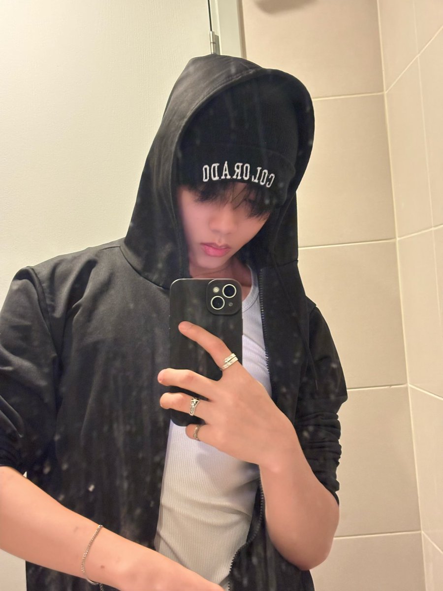t_trick12's tweet photo. 🤵🏻
#TTrickThirachot https://t.co/I0HwJhXM1A