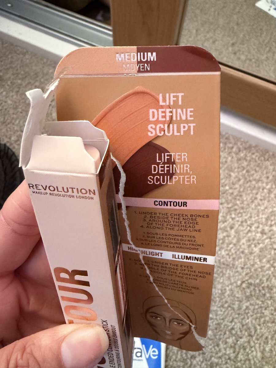 MissPJhalla's tweet photo. @MakeupRVLTN @BootsUK bought this on the weekend! The photos are extremely misleading to the actual colour of the contour stick! I expected it to be a brown like the packaging! I can’t use this on my skin! Extremely disappointed https://t.co/ERAqmCjB3Z