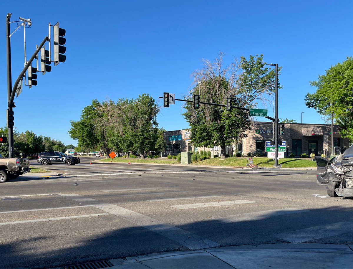 BoisePD's tweet photo. TRAFFIC ALERT: Boise Police are responding to a multi-vehicle injury crash at the intersection of Emerald and Milwaukee. The intersection is expected to be shut down for several hours while officers investigate and work to clear the intersection. Please avoid the area. https://t.co/8nPmuBnSvk
