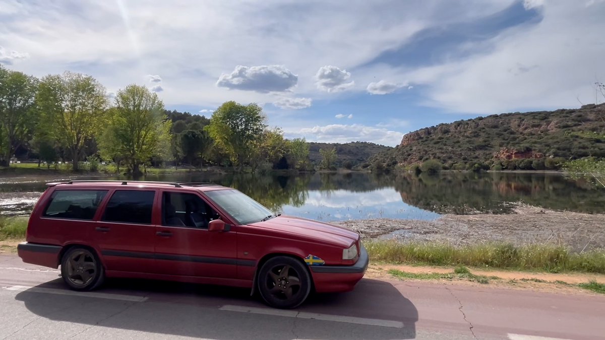 Geoff Buys Cars tweet media