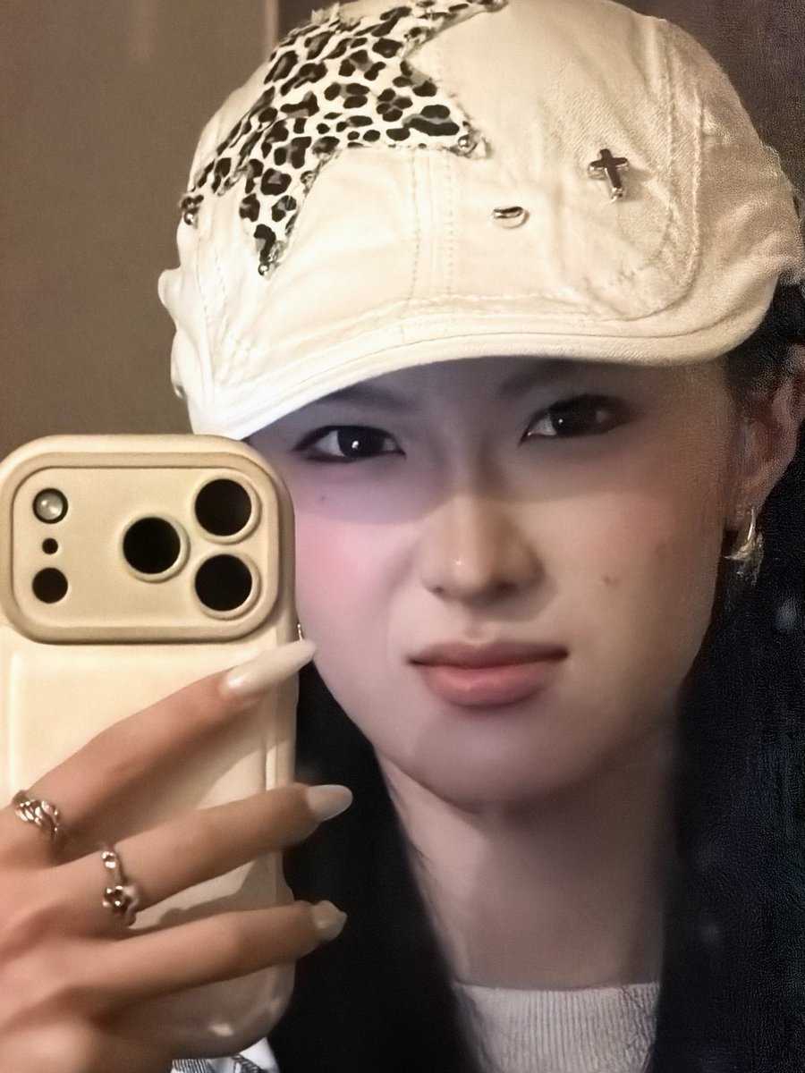 cccssss tweet media