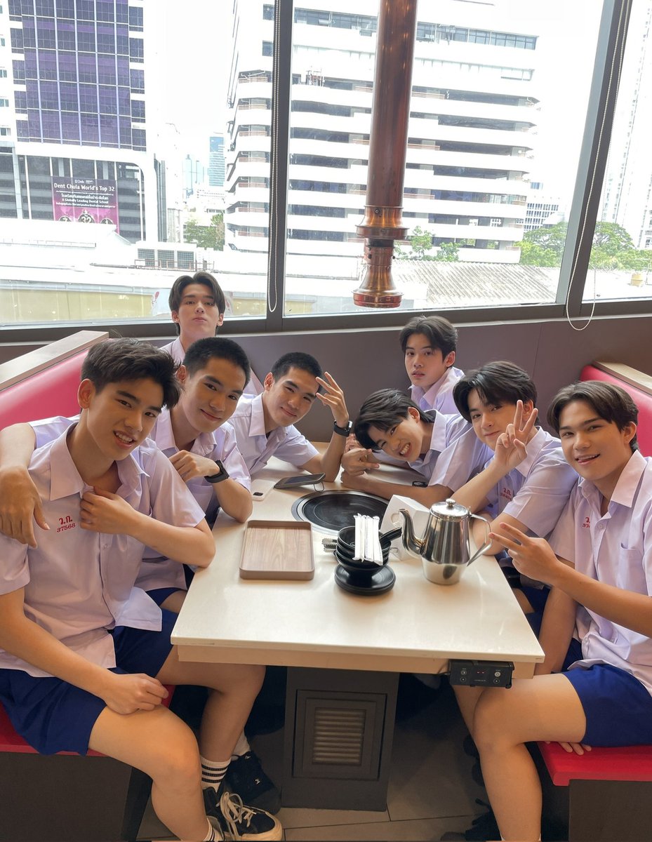 CLASS CRUSH CRISIS tweet media