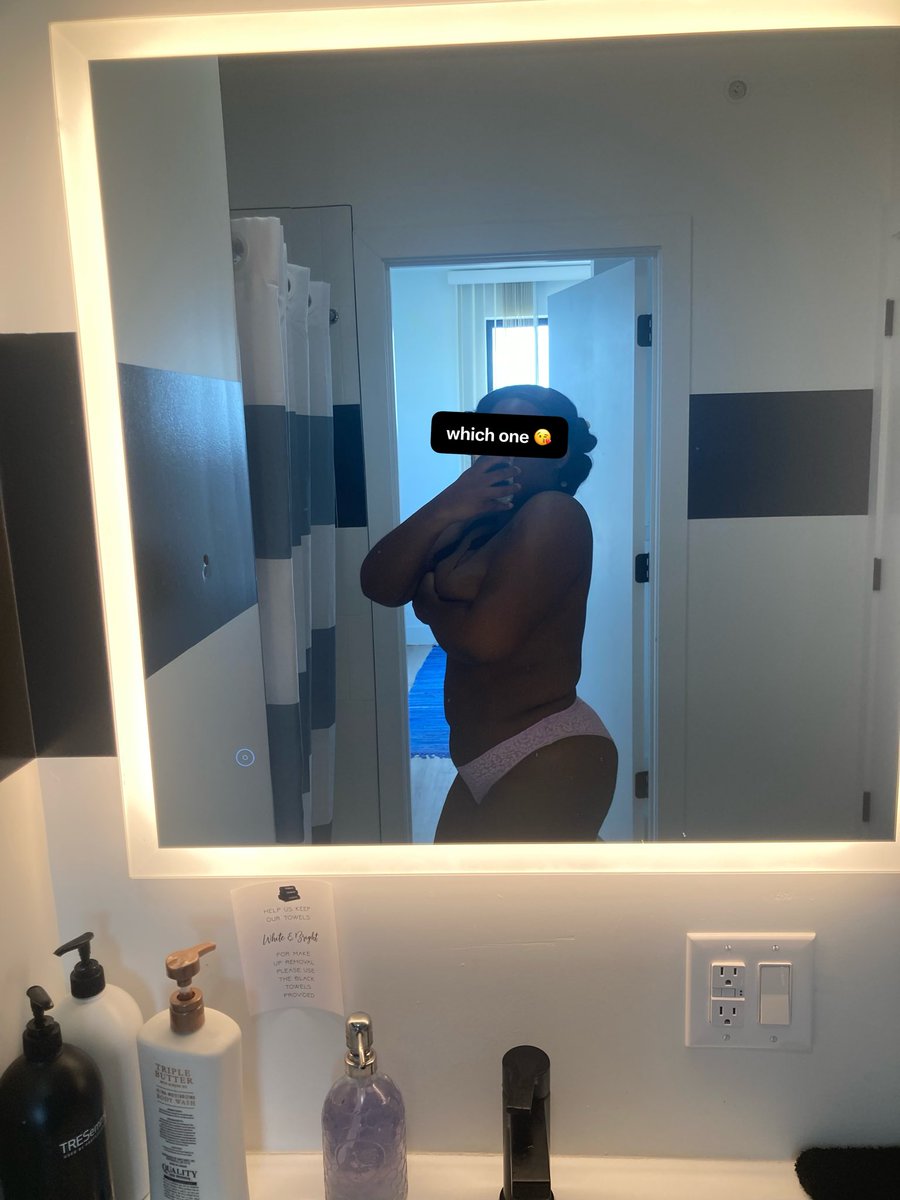 MulanK23's tweet photo. Anyone tryna play with my pussy , I’m horny right now😘😩 #NYC #Ebony #pussyeaters https://t.co/qyRk5QFubb
