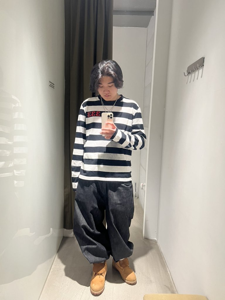 Eighteen_666's tweet photo. 試圖擊碎什麼 https://t.co/cfGH5ghKfm