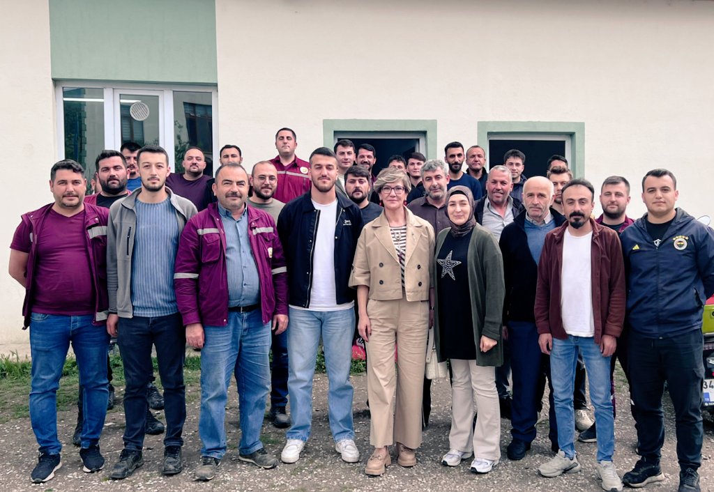 NerminYimaz's tweet photo. Durağan Orman İşletme Müdürlüğümüzde görev yapan üyelerimizle birlikteydik.  Çalışma hayatı ile ilgili bilgi alışverişinde bulunduk. Arkadaşlarımıza çok teşekkür ederim. https://t.co/71R6kQklfU