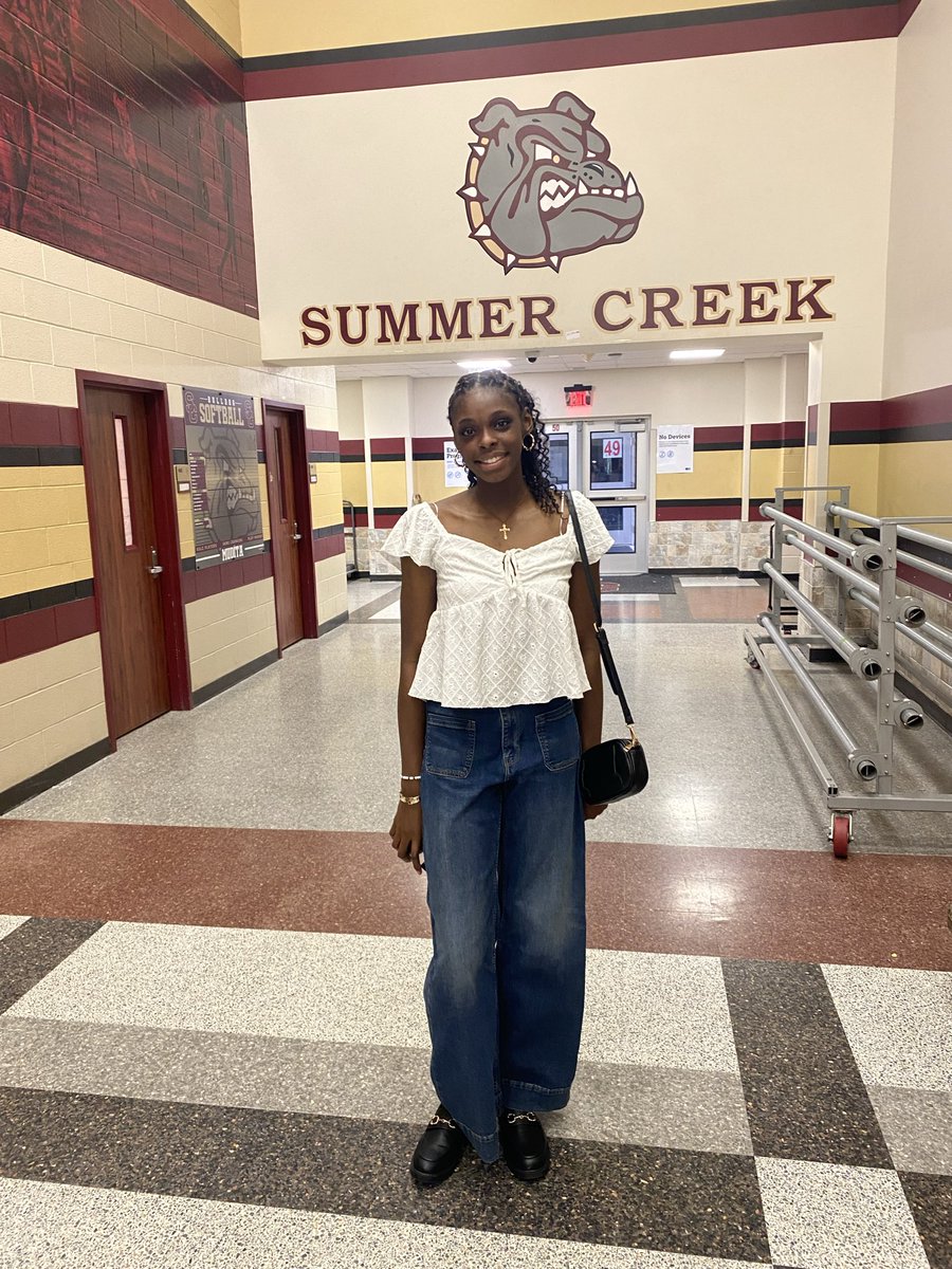 JazminAlex41's tweet photo. @kaylen_a2027 so proud of your academic achievements! Congratulations https://t.co/sPCLc7jXlm