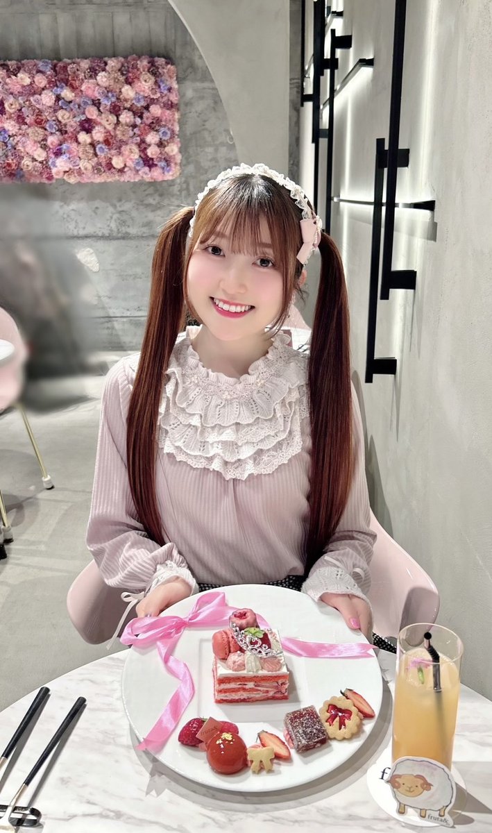 薄井友里 tweet media