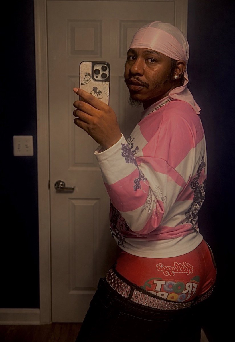 BIGG POPPA'S WORLD ♈️🍑➡️ tweet media