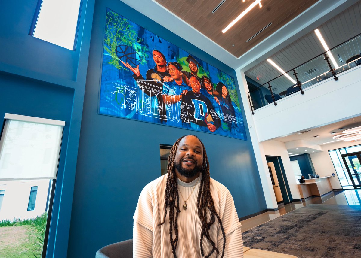 du1869's tweet photo. This past week, Dillard University had the please of unveiling the newest mural by Brandan “BMIKE” Odums. The new mural lives in the University’s newest dorm, the Innovation Collective, and contains various elements that represents Dillard University’s history! 💙🤍 https://t.co/jvWJZoHrK9