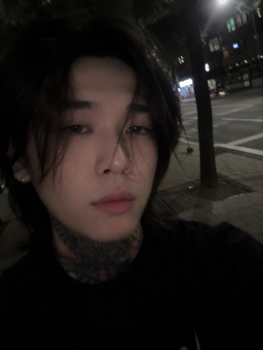 krushyang's tweet photo. 𝔇𝔢𝔭𝔯𝔦𝔳𝔢𝔡 𝔞𝔫𝔡 𝔞𝔩𝔦𝔳𝔢 🦇 https://t.co/51TG2ZJMYD